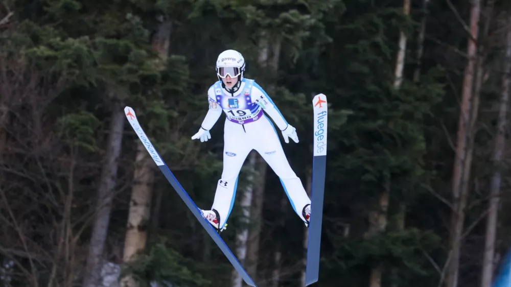 - Tina Erzar.28.01.2024. - Svetovni pokal v smučarskih skokih za ženske, Ljubno 2024.//FOTO: Bojan Velikonja