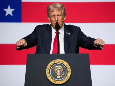 U.S. President Donald Trump speaks to senior military leaders at Marine Corps Base Quantico, in Quantico, Virginia September 30, 2025.   Andrew Harnik/Pool via REUTERS