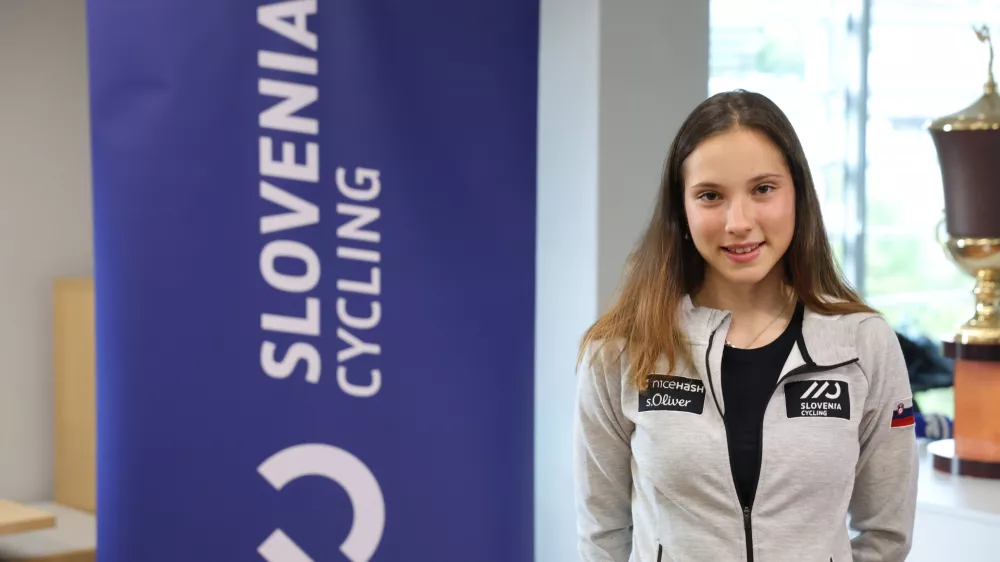Maruša Tereza Šerkezi- 16.09.2025 - novinarska konferenca kolesarske zveze pred odhodom v Ruando//FOTO: Jaka Gasar