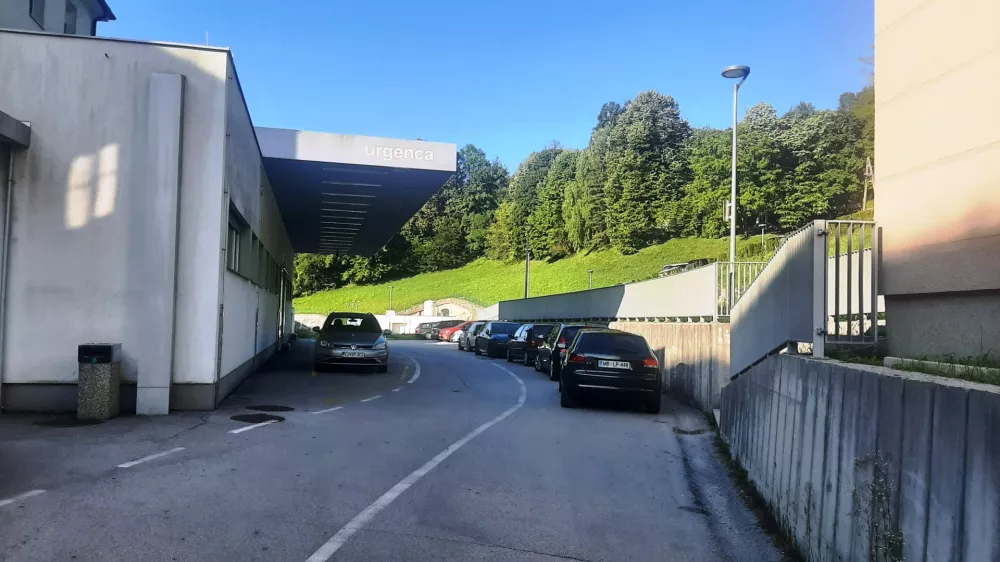 ZD Trbovlje, urgenca, parkiranje