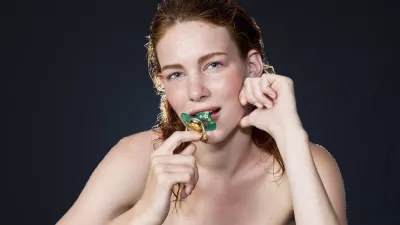 Simbolična. duda za odrasle.