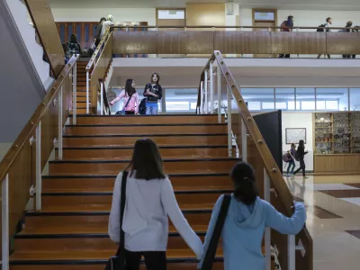 Kadrovska kriza: Brez učiteljev ni šole, toda kje jih dobiti?