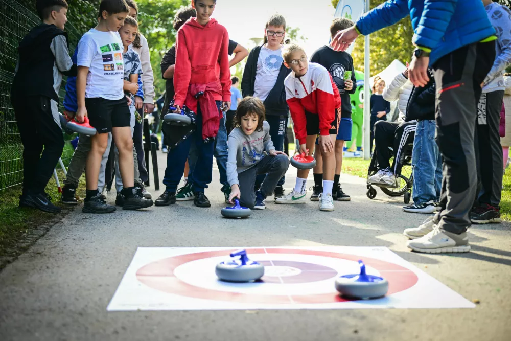 Curling na vozičkih Foto: Marko Pigac 
