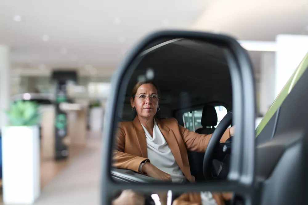 Simona Mavsar, direktorica pri Porscheju Slovenija: Za žensko je pot do cilja daljša