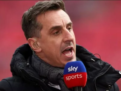 Gary Neville, nogometaš, komentarotor