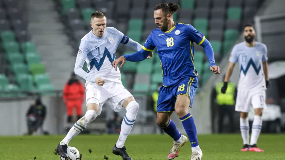 Josip Iličić, Vedat Muriqi- 13.11.2020 &ndash; nogomet &ndash; Slovenija: Kosovo, liga narodov, 5. krog: liga C: skupina C //FOTO: Matjaž Ru&scaron;t