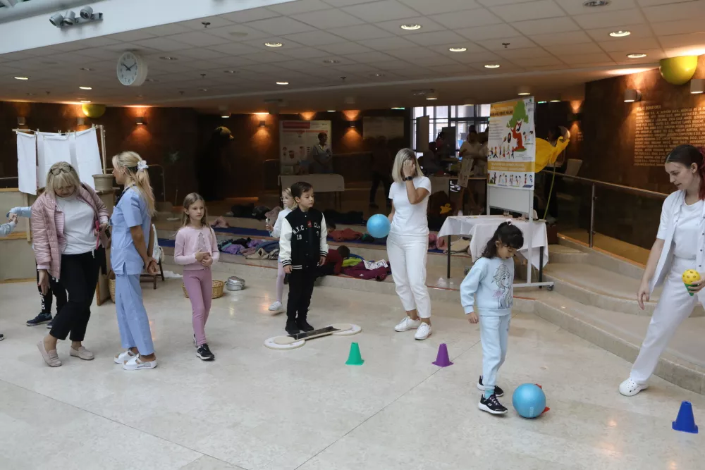 9.10.2025 - Teden otroka - Pediatrična klinika - Gibanje - motorika - šolski otroci - telovadbaFoto: Luka Cjuha