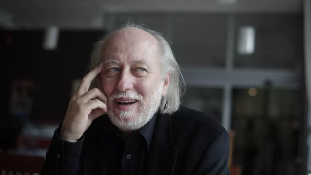 ﻿Laszlo Krasznahorkai, madžarski pisatelj - nagrajenec 29. mednarodnega literarnega festivala Vilenica 2014,  //FOTO: Luka CjuhaOPOMBA: ZA OBJAVO V PRILOGI – DNEVNIKOV OBJEKTIV - INTERVJU 2014.