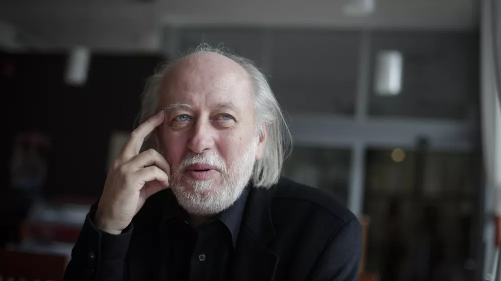 ﻿Laszlo Krasznahorkai, madžarski pisatelj - nagrajenec 29. mednarodnega literarnega festivala Vilenica 2014,  //FOTO: Luka CjuhaOPOMBA: ZA OBJAVO V PRILOGI – DNEVNIKOV OBJEKTIV - INTERVJU 2014.