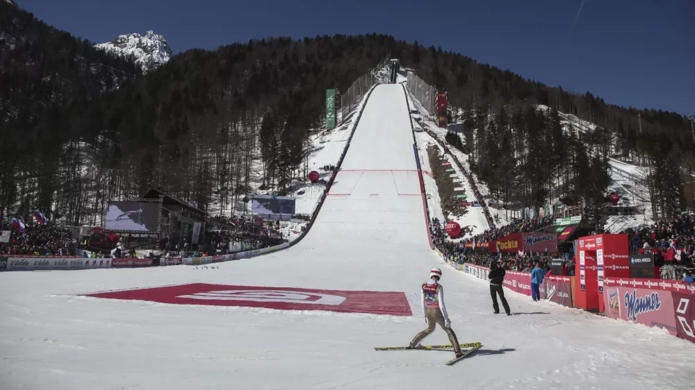 ﻿skakalnica - letalnica bratov Gorišek - 19.03.2016 - Planica 2016. - FIS Finale svetovnega pokala v smučarskih skokih - ekipna tekma -  ///FOTO: Luka Cjuha.