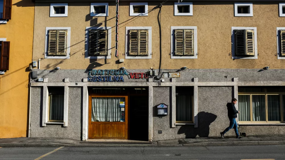 ﻿Opčine, dvojezičnost- 16..01.2020 – Zamejski Slovenci v Italiji in Italijanska narodna skupnost oziroma italijanska manjšina v Sloveniji – zamejstvo - zamejci//FOTO: Bojan VelikonjaOPOMBA: REPORTAŽA O MANJŠINAH ZA OBJEKTIV 2020 / Foto: Bojan Velikonja