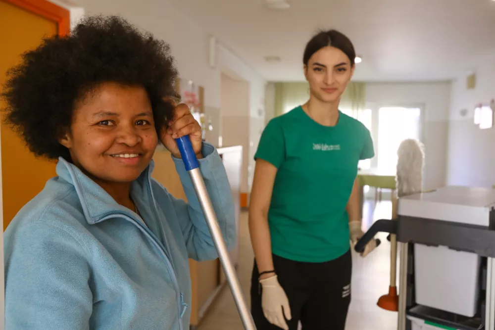 delavci iz tretjih držav - čistilke18.03.2025 - Dom starej&scaron;ih Na Fari - dom upokojencevFoto: Luka Cjuha