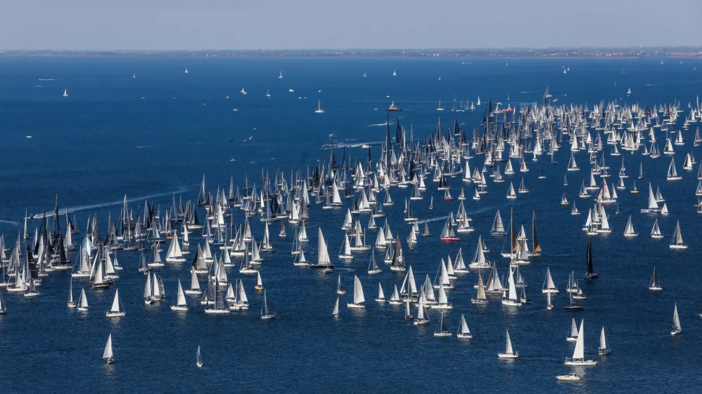 - 12.10.2025. - 57. Barcolana, največja jadralna regata na svetu, ki poteka v Tržaškem zalivu.//FOTO: Bojan Velikonja