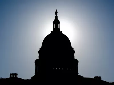 Polanec: Padec vrednosti dolarja kaže na začetek zaustavljanja Trumpovih potez