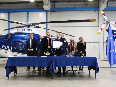 13.10.2025.Podpis pogodbe za nakup 2 helikopterjev Leonardi. za namen reševanja. Foto Bojan Velikonja 