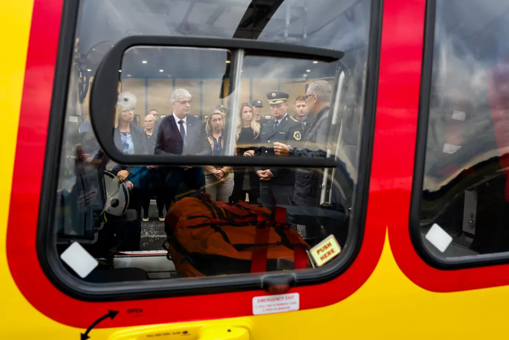 13.10.2025.Podpis pogodbe za nakup 2 helikopterjev Leonardi. za namen reševanja. Foto Bojan Velikonja 