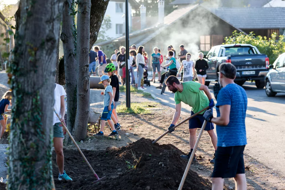 Ko sosedje zavihajo rokave