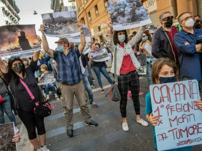 NAPLES, ITALY - JUNE 6 - A moment of the event organized by the movement "Stop Biocide" at the Palazzo Santa Lucia, headquarters of the Regional Council of the Campania Region in Naples, June 6, 2020, to ask for enough illegal spills toxic fires and pollution in the Land of Fires. Terra dei Fuochi is a large area located in southern Italy, which stretches in Campania, straddling the provinces of Naples and Caserta, takes this name because of its relationship to the burying of toxic waste and special waste, and the triggering of numerous fires of waste, all circumstances with a potential impact on the health of the local population.//DORATIMANUEL_dorati9170/2006071307/Credit:MANUEL DORATI/SIPA/2006071312,Image: 528124581, License: Rights-managed, Restrictions:, Model Release: no / Foto: Profimedia
