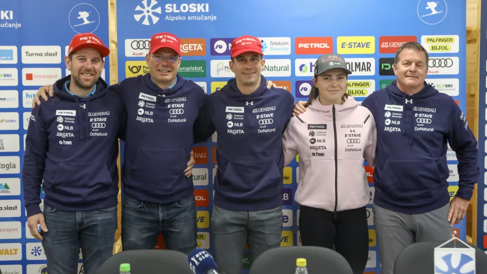 20.10.2025 - novinarska konferenca slovenske reprezentance za tehnične discipline pred bližnjim začetkom nove sezone svetovnega pokala v SöldnuFoto: Luka Cjuha