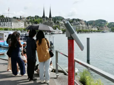 03.06.2025 Tourismus Tourismusbranche Stadt Luzern Schweiz. Bild: Touristen aus Asien. *** 03 06 2025 Tourism Tourism industry City of Lucerne Switzerland Image Tourists from Asia,Image: 1006685107, License: Rights-managed, Restrictions: imago is entitled to issue a simple usage license at the time of provision. Personality and trademark rights as well as copyright laws regarding art-works shown must be observed. Commercial use at your own risk.;PUBLICATIONxNOTxINxSUI, Model Release: no