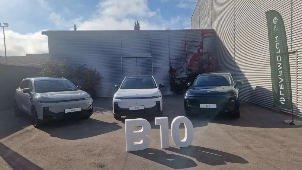 B10 je na voljo v šestih različnih barvah, vse so brez doplačila. / Foto: Matjaž Terzič