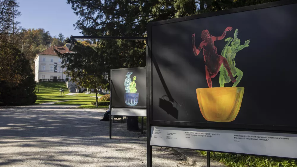  36. grafični bienale Ljubljana, Jakopičevo sprehajališče, Sinzo Aanza, Kriva črta, 2025. Foto: Urška Boljkovac. Arhiv MGLC.