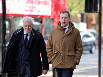 Velik politični prepir o kitajskem vohunjenju