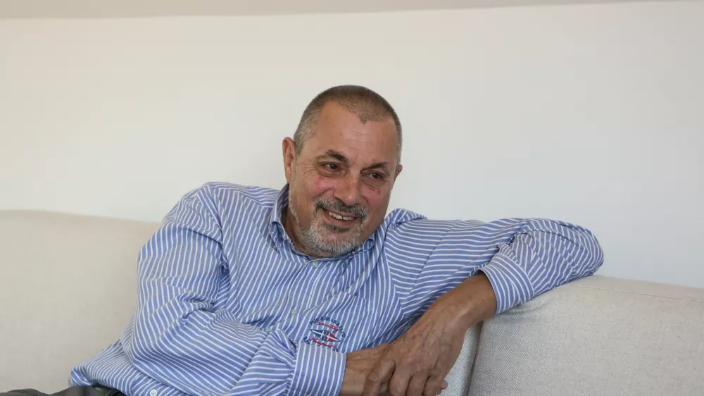 - 21.05.2018 &ndash; dr. Peter Jambrek, pravnik, politik in sociolog - oče slovenske ustave, nekdanji ustavni sodnik -  //FOTO: Luka CjuhaOPOMBA: DNEVNIKOV OBJEKTIV - INTERVJU 2018.