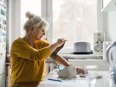 Včasih nas meritve krvnega tlaka lahko presenetijo. / Foto: Istock