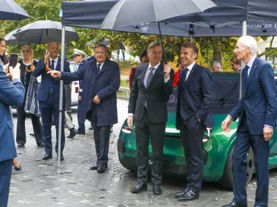 Zoran Jankovć, Francoski predsednik Emmanuel Macron, Predsednik vlade Robert Golob 21.10.2025 - delovni obisk Emmanuel Macron Francoski predsednik v Ljubljani - ROG - Foto: Luka Cjuha