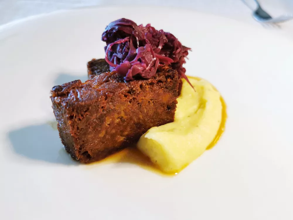 Jagenjčkova terina, Hiša Krasna