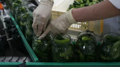 - proizvodnja - tekoči trak -- Eta Kamnik -//FOTO: Tomaž Skale