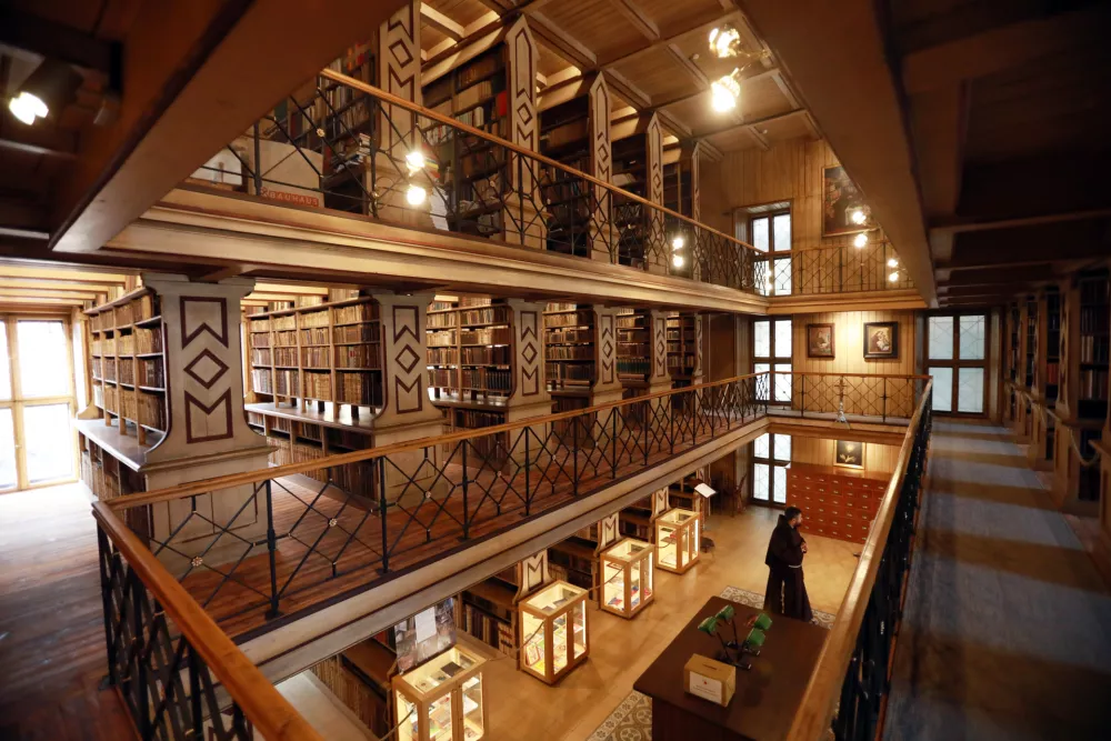 13.11.2025 - Frančiškanska cerkev,knjižnica, muzejFoto: Tomaž Skale / Foto: 