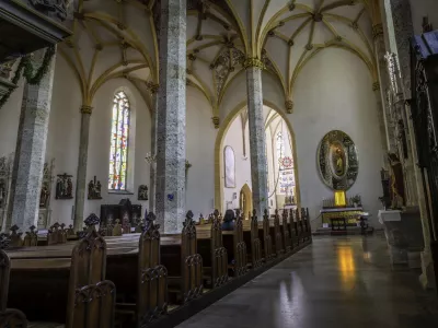 župnijska cerkev sv. Kancijana in tovarišev mučencev v Kranju / Foto: Arhiv župnija Kranj
