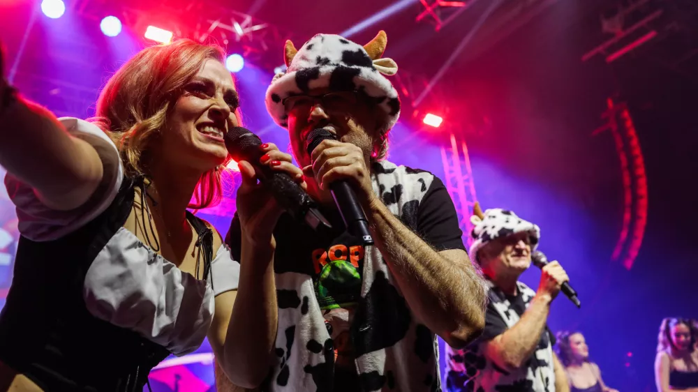 - Aleš KLinar KLinči,- Maja Bobnar, - 21.11 2025. Koncert skupine Agropop ob 40. obletnici delovanja.//FOTO: Bojan Velikonja / Foto: Bojan Velikonja