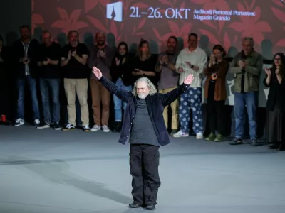  Ekipa filma Skriti ljudje tik po premieri v portoroškem Avditoriju. Foto: Matjaž Rušt