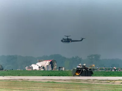 Po čudežnem pristanku so tudi s helikopterji iskali in prevažali preživele. / Foto: Profimedia