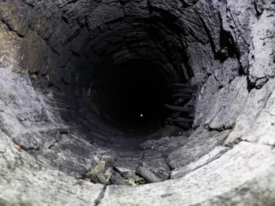 ﻿- grajski hrib pod ljubljanskim gradom - Vodnjak iz vrha - 21.05.2019 – Rubrika Ljubljansko podzemlje – zaklonišča v Ljubljani - - //FOTO: Bojan Velikonja