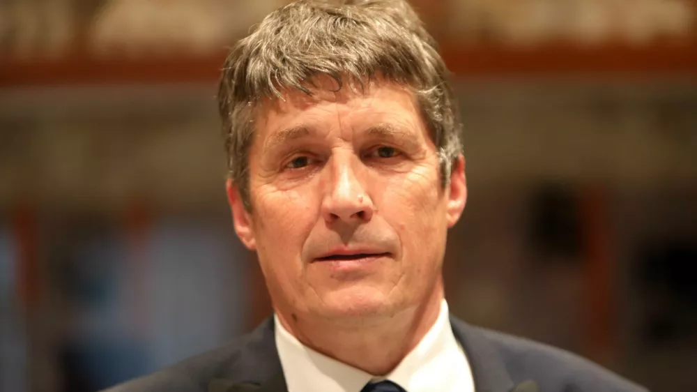 - Borut Sajovic, poslanec Gibanje Svoboda 13.05.2022 &ndash; Državni zbor (DZ) &ndash; 1. ustanovna seja DZ - novoizvoljeni poslanci in poslanke prve seje 9. parlamentarnega sklica -//FOTO: Tomaž Skale