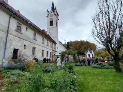Zeliščarstvo kot nova pot trajnostnega turizma v mekinjskem samostanu
