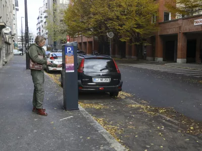 25.11.2024 - Parkomat - parkiranje - bala cona - plačljivo parkirno mestoFOTO: LUK A CJUHA