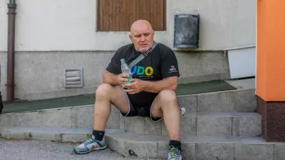 ﻿22.08.2016 Laze v Tuhinjski dolini.trener celjskega kluba Sankaku in strokovni direktor slovenske reprezentance Marjan Fabjan med obljubljenim romanjem med Lopato in Brezjem.foto: Bojan Velikonja