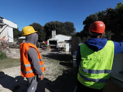 15.10.2025., Liznjan - Pocela je nova tura rusenja bespravno sagradjenih objekata, ovaj put na podrucju opcine Medulin. Photo: Sasa Miljevic/PIXSELL