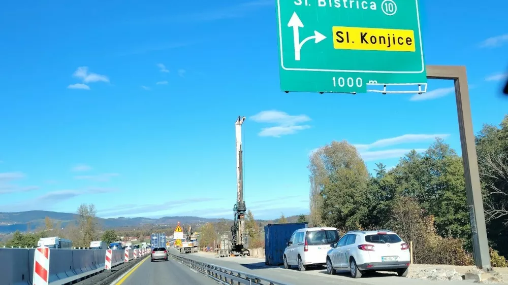 Prva faza obnove končana, dela na odstavnem pasu še vedno potekajo