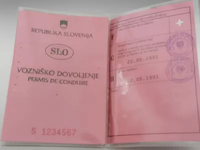 Marsikdo ima staro dovoljenje še vedno doma. / Foto: Dokumentacija