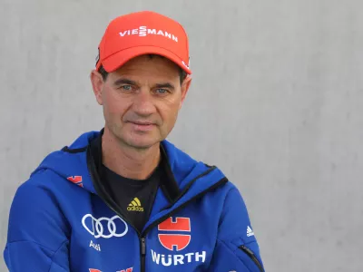 FILED - 17 October 2019, Baden-Wuerttemberg, Laupheim: Stefan Horngacher, Germany's National Ski Jumping coach, is pictured during the German Ski Association's outfitting. Horngacher will step down after the 2025-26 season, which includes the Winter Olympics in Milan and Cortina d'Ampezzo. Photo: Karl-Josef Hildenbrand/dpa