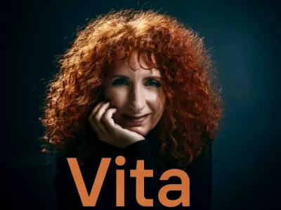 Vita Mavrič bo v torek v Linhartoni dvorani Cankarjevega doma izvedla koncert La Vita è bella / Šansoni v ogledalu. / Foto: arhiv umetnice