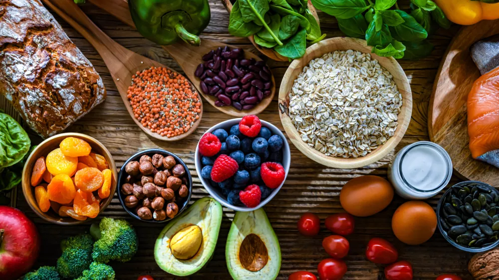 Najbolj zdrava prehrana ni rezultat industrijske predelave. / Foto: Istock