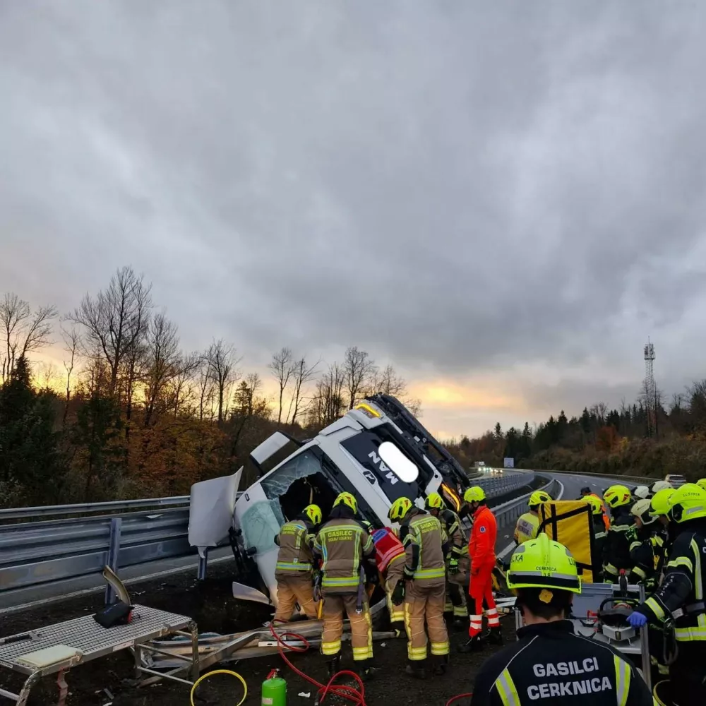 Prometna nesreča primorka 31. 10. 2025 
