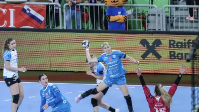 Tamara Mavsar- 25.10.2025 - rokomet - liga prvakov za ženske - Krim Mercator: CSM Bukarešta//FOTO: Jaka Gasar